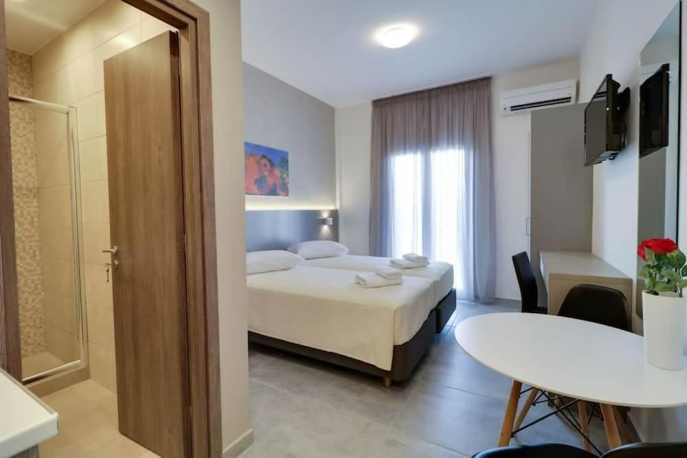 Hotel Continent Gagra Bagian luar foto