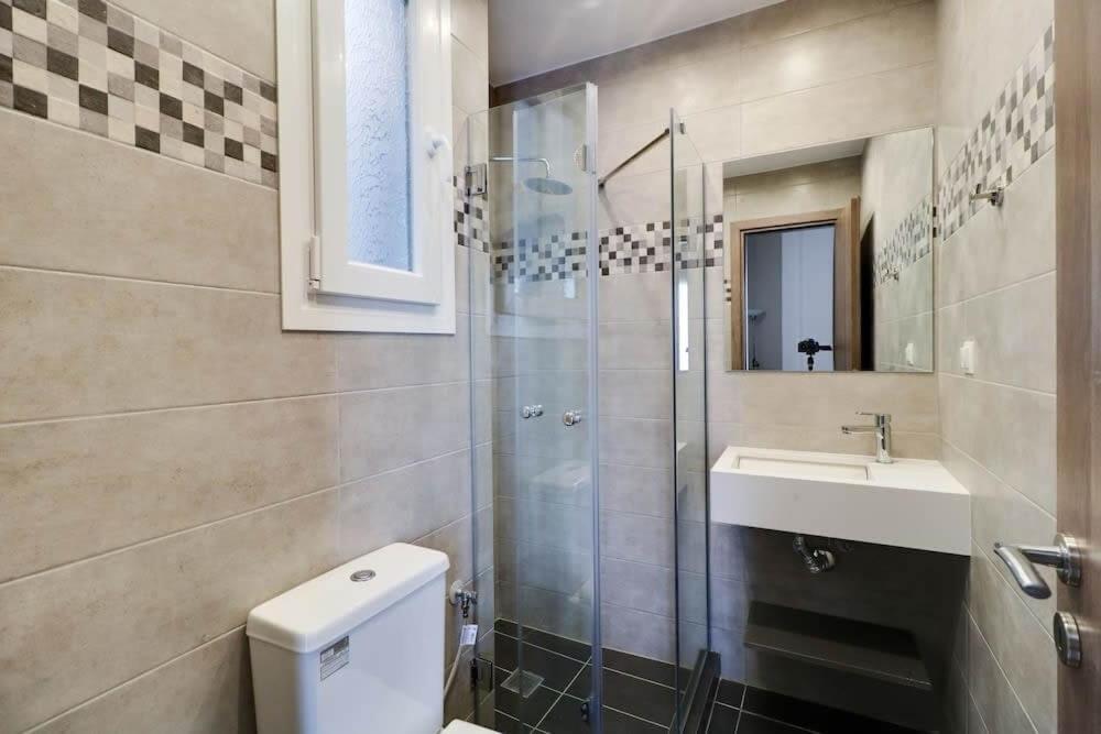 Hotel Continent Gagra Bagian luar foto