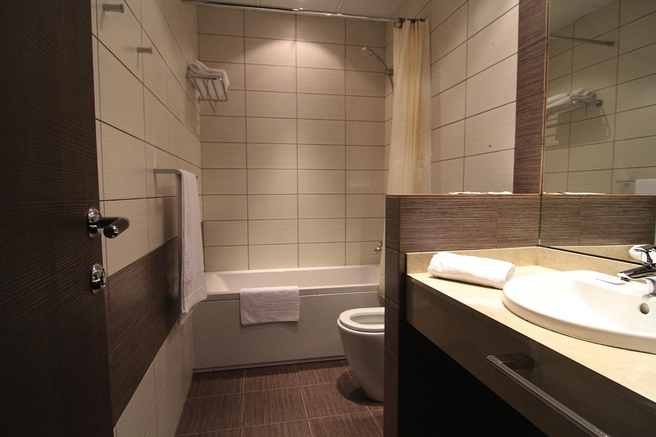 Hotel Continent Gagra Bagian luar foto